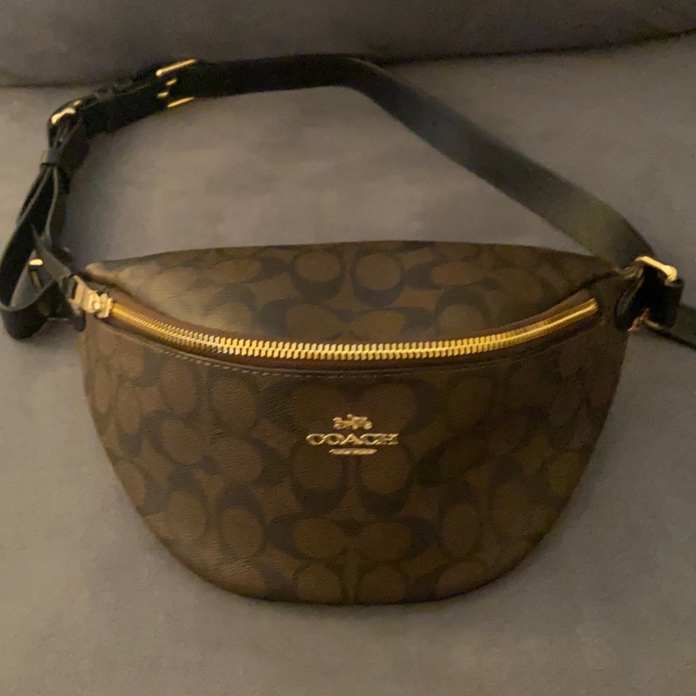 Coach Belt Bag in Signature Canvas